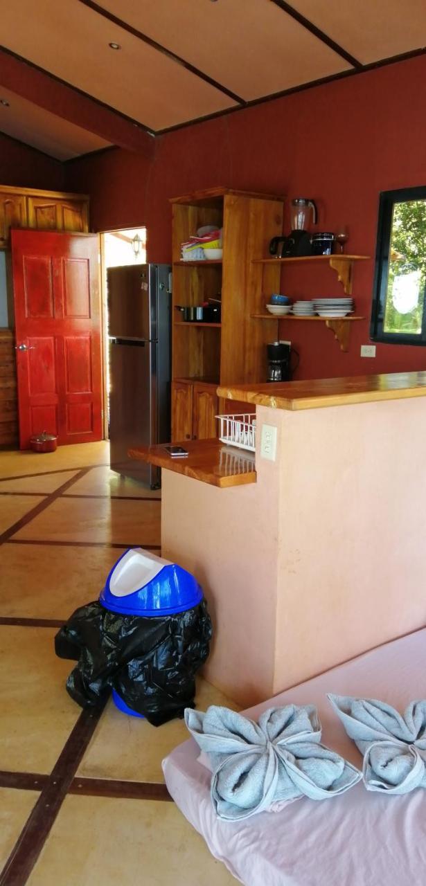بوكاتشيكا Howlers Bay Hotel المظهر الخارجي الصورة